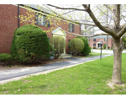Unit for sale at 32 Pierce Road, Watertown, MA 02472