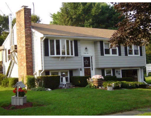Unit for sale at 21 Goldsmith Dr, Newburyport, MA 01950