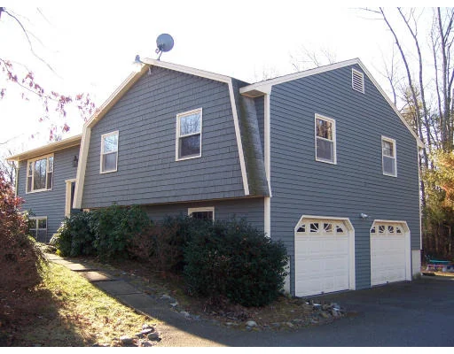 Unit for sale at 25 Lancaster Meadows, West Boylston, MA 01583