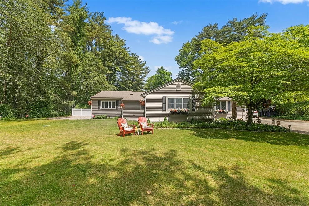 Unit for sale at 23 Paradise Ln, Halifax, MA 02338