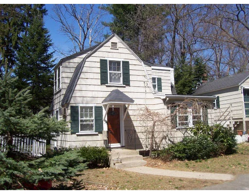 Unit for sale at 4 Fife Rd, Wellesley, MA 02481