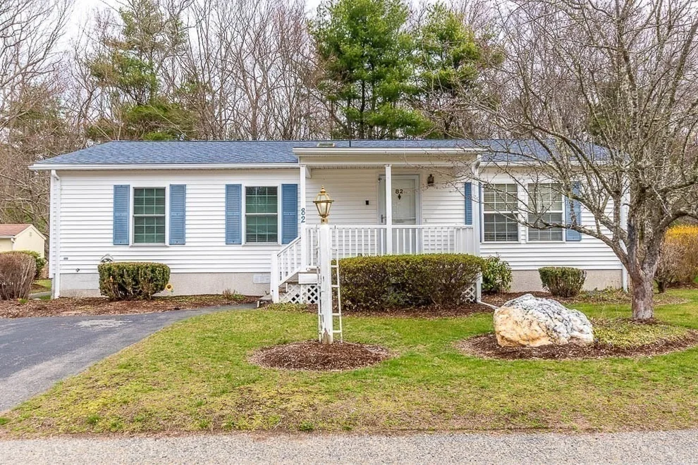 Unit for sale at 82 Trailwood Dr, Bridgewater, MA 02324