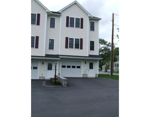 Unit for sale at 35 Fredonian, Shirley, MA 01464