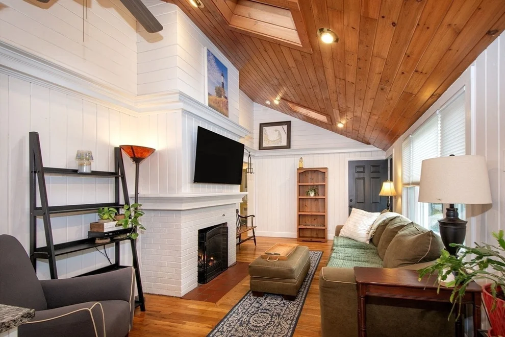 Unit for sale at 59 Geordan Ave, Wrentham, MA 02093