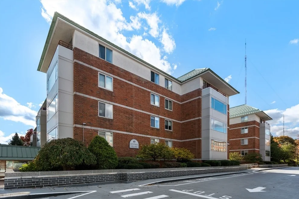 Unit for sale at 183 Oak St, Newton, MA 02464