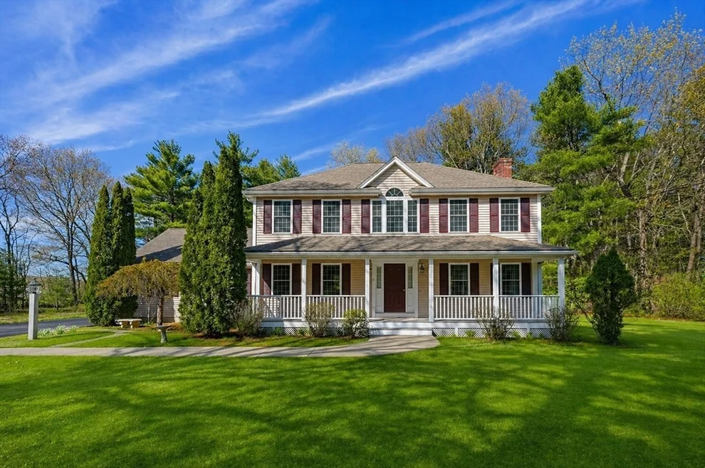 Unit for sale at 5 Chestnut St, Plainville, MA 02762