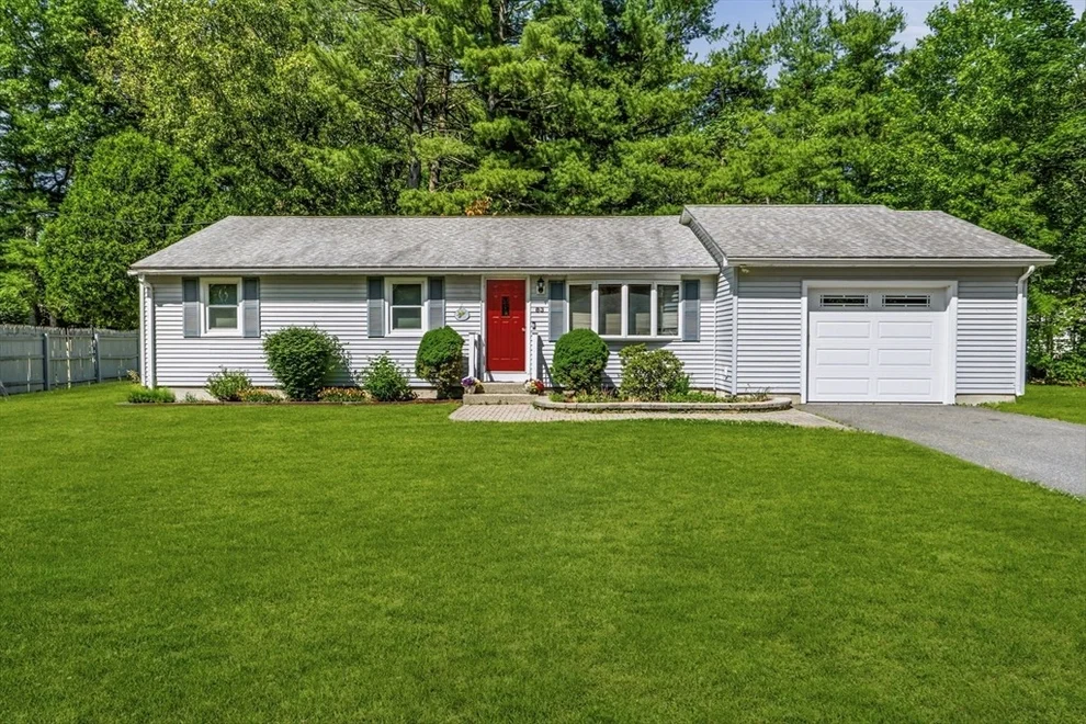 Unit for sale at 83 Strong St, Easthampton, MA 01027