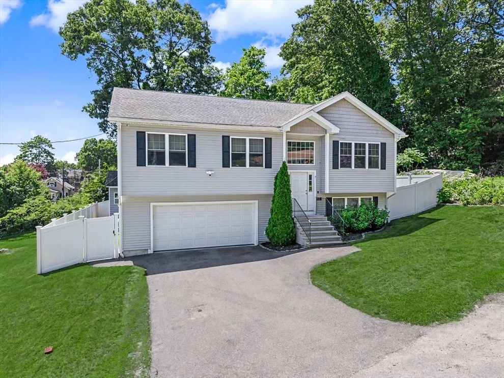 Unit for sale at 7 Cadman Street, Worcester, MA 01604
