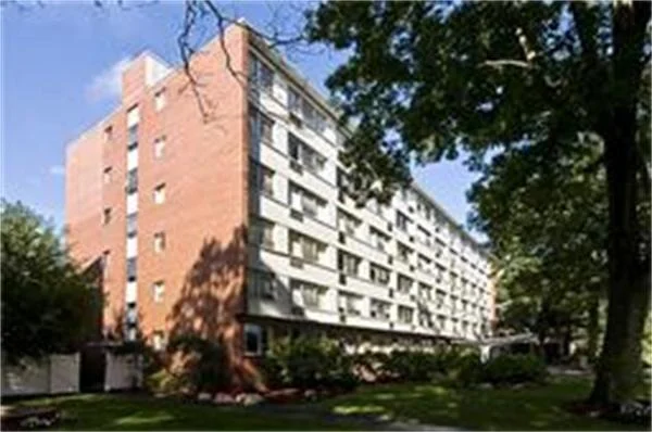 Unit for sale at 10 Hammond Pond Pkwy, Newton, MA 02467