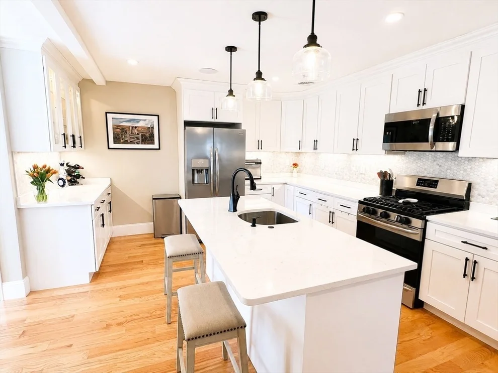 Unit for sale at 33 Brunswick Park, Melrose, MA 02176