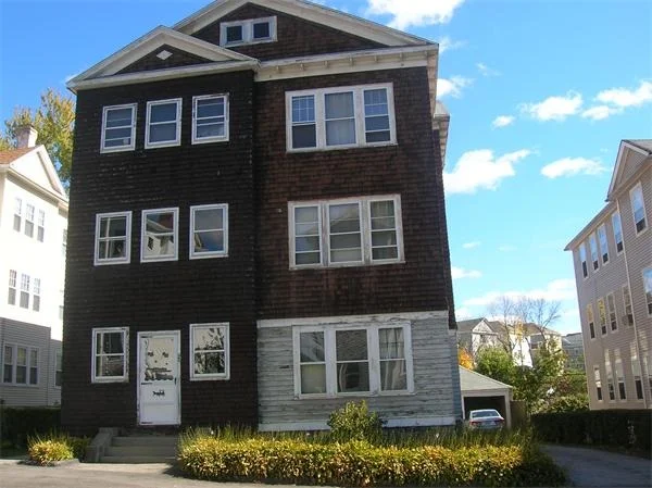 Unit for sale at 5 Loxwood St, Worcester, MA 01604