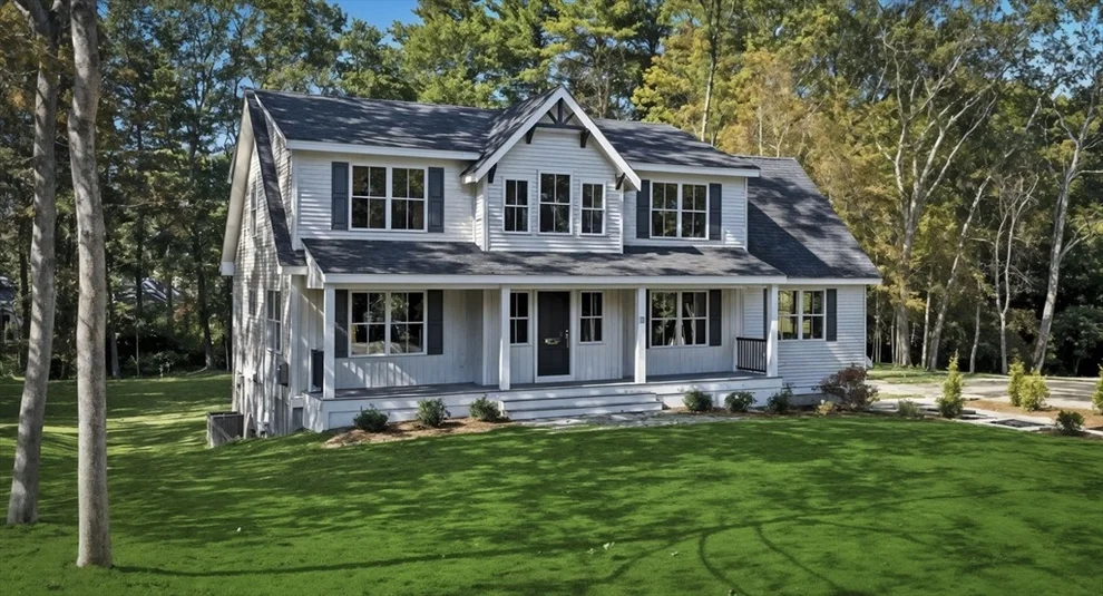 Unit for sale at 8 Mansion Drive, Topsfield, MA 01983
