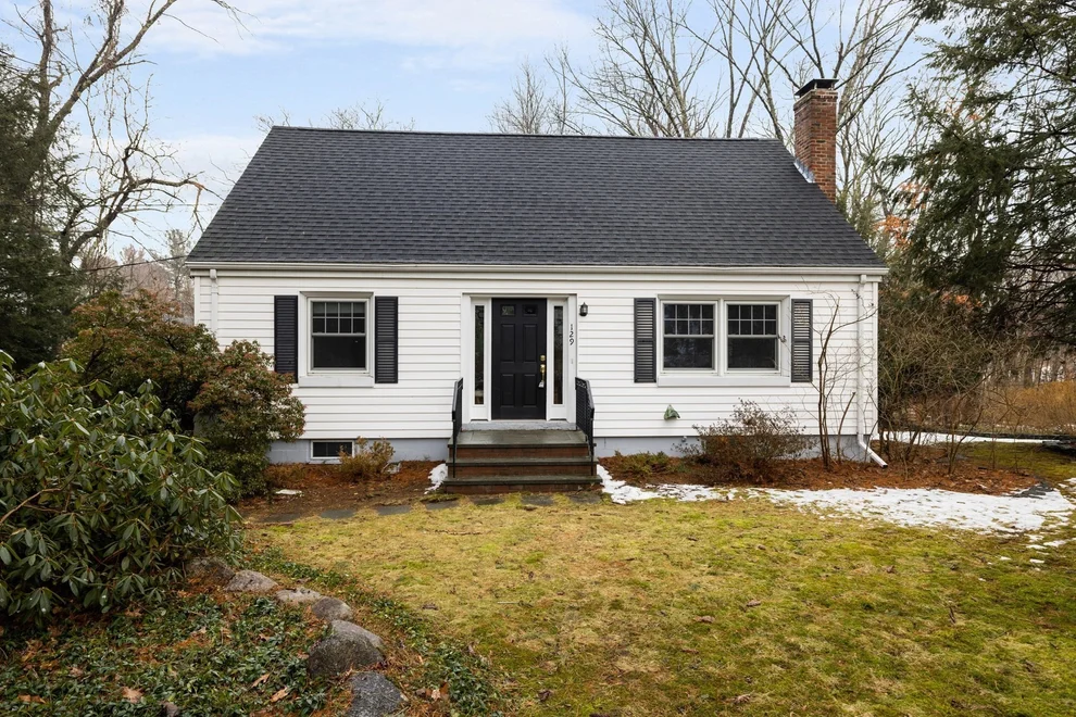 Unit for sale at 129 Cedar Street, Lexington, MA 02421
