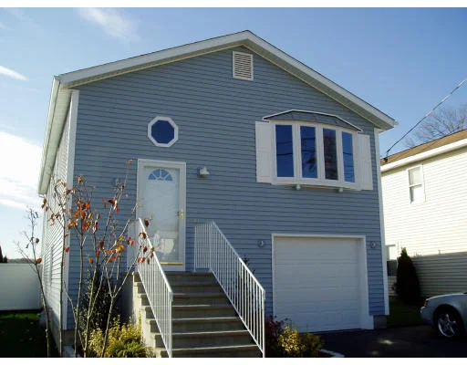 Unit for sale at 8 Ford Ave, Cumberland, RI 02864