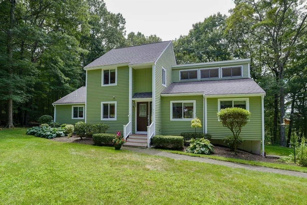 Unit for sale at 7 Daniels Road, Mendon, MA 01756