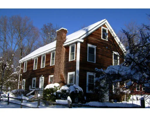 Unit for sale at 5 Chestnut St, Grafton, MA 01519