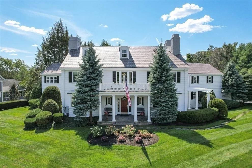 Unit for sale at 2 Everett Ave, Winchester, MA 01890
