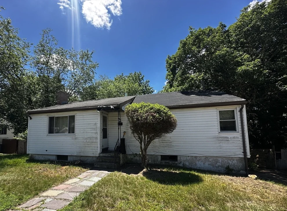 Unit for sale at 40 Cross St, Randolph, MA 02368