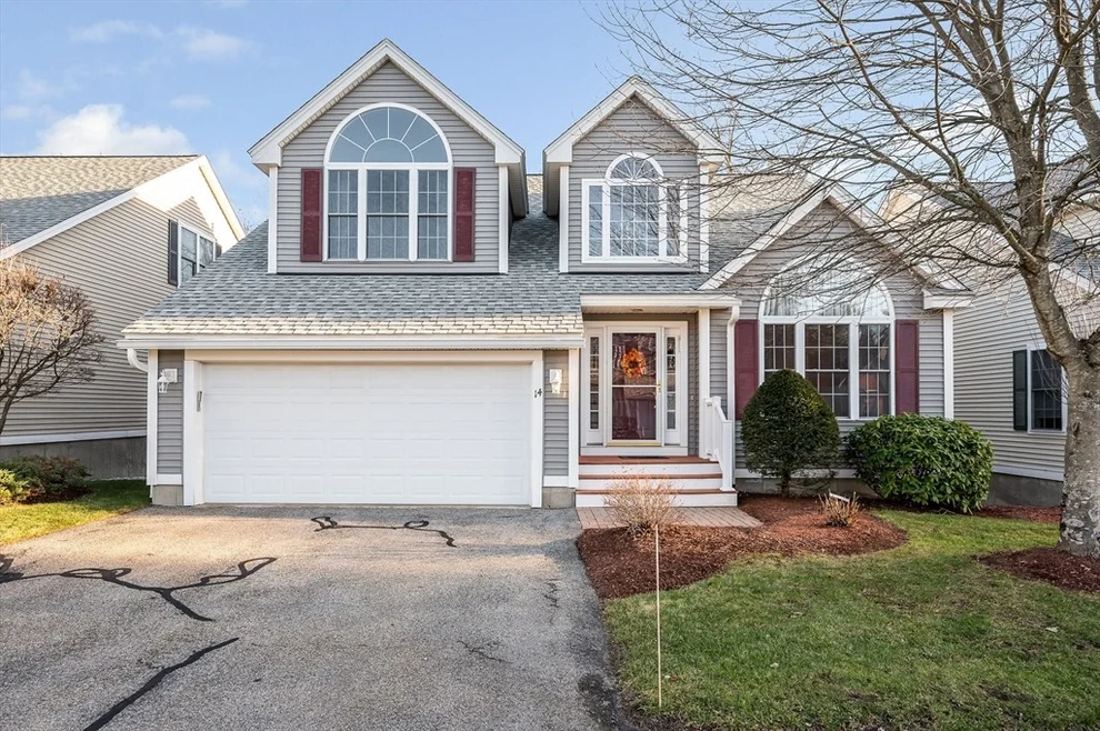 Unit for sale at 14 Muirfield Way, Chelmsford, MA 01863
