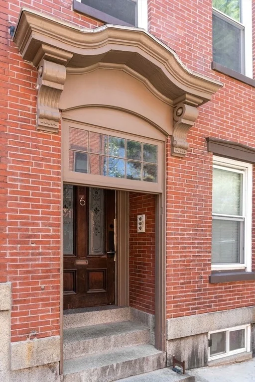 Unit for sale at 6 Centre Pl, Boston, MA 02119