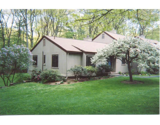 Unit for sale at 122 Chestnut Circle, Lincoln, MA 01773