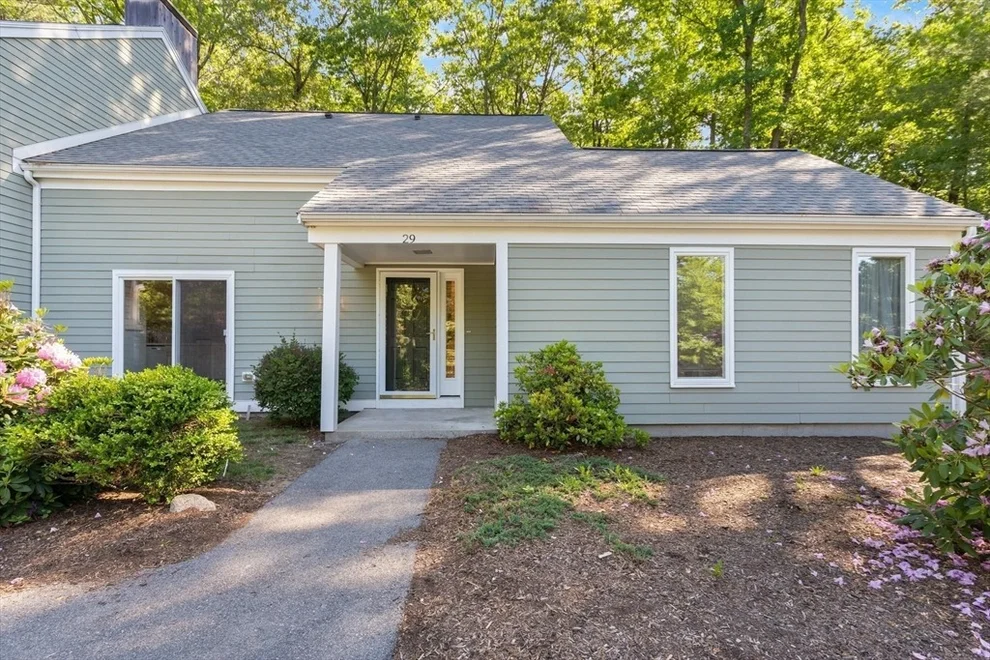 Unit for sale at 29 Fifer Ln, Lexington, MA 02420