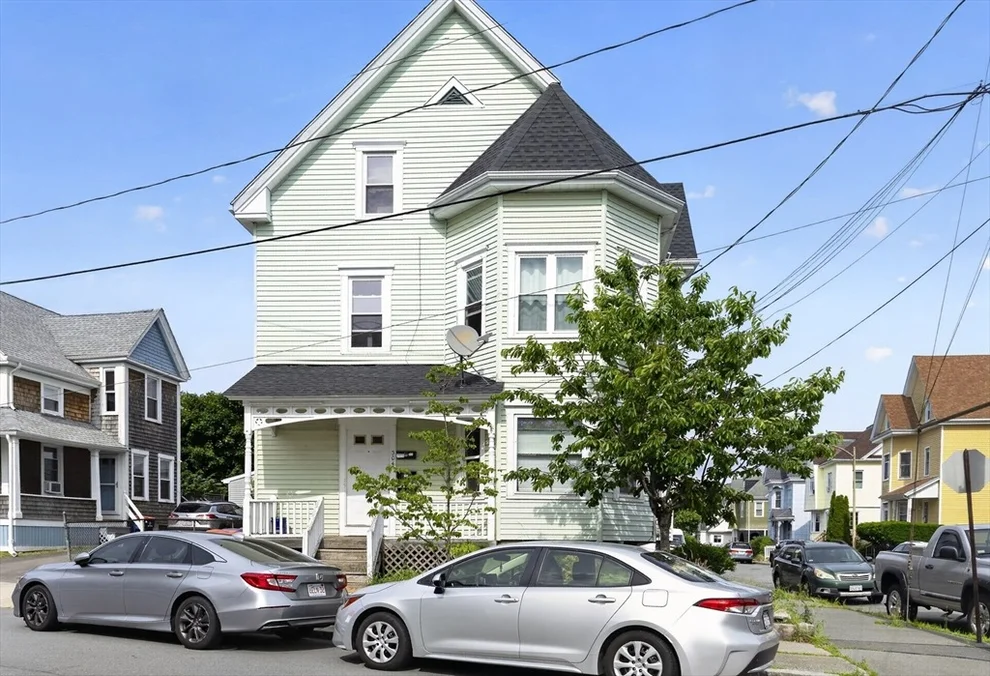 Unit for sale at 304 Summer St, New Bedford, MA 02740