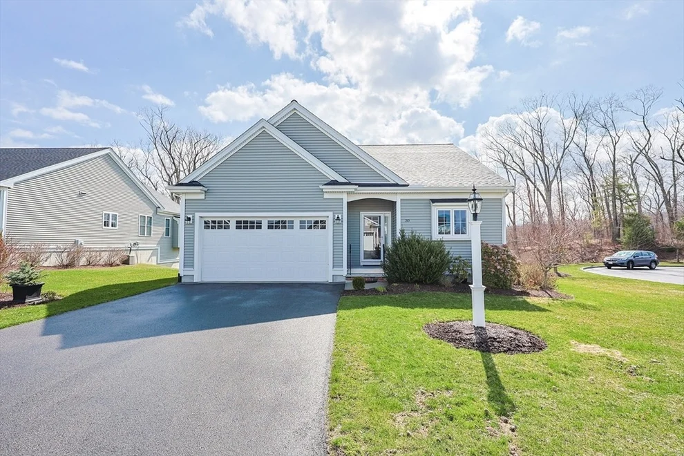 Unit for sale at 30 Partridge View Ln S, Wrentham, MA 02093