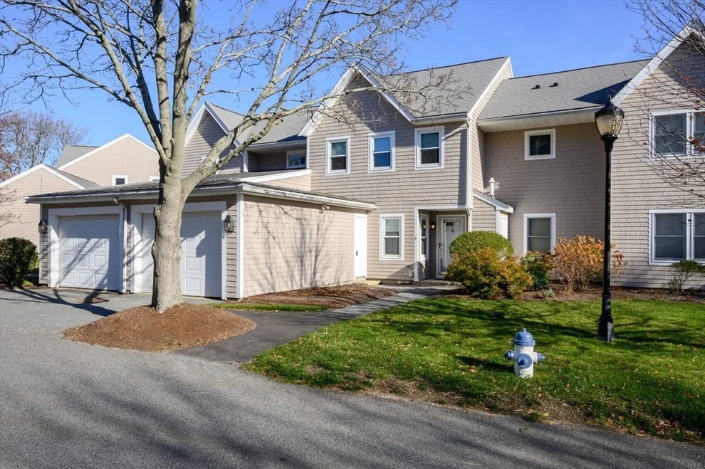 Unit for sale at 6 Schooner Lane, Quincy, MA 02171