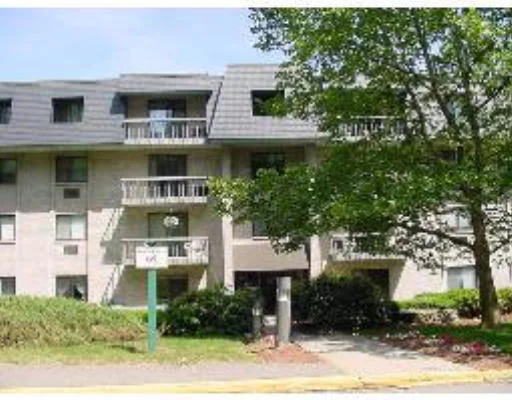 Unit for sale at 85 Commons Dr, Shrewsbury, MA 01545