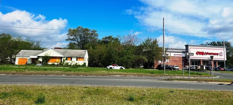 Unit for sale at 523 James St, Chicopee, MA 01020