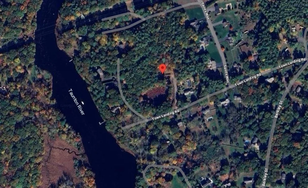 Unit for sale at 2 Lima Ln, Berkley, MA 02779