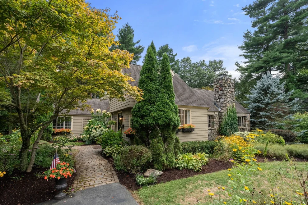 Unit for sale at 180 Chapman Street, Canton, MA 02021