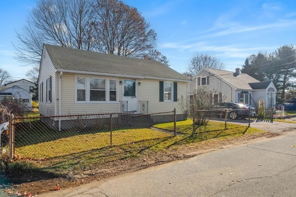 Unit for sale at 20 Sherbourne, Swansea, MA 02777