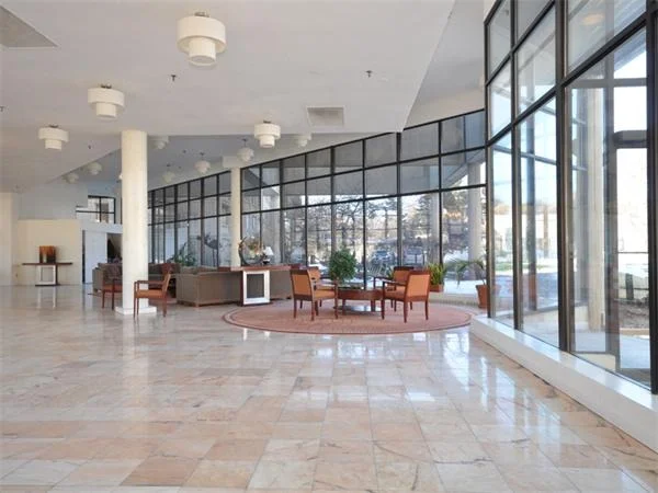 Unit for sale at 250 Hammond Pond Pkwy, Newton, MA 02467