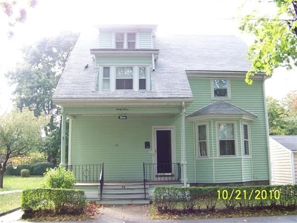 Unit for sale at 33 Vershire St, Quincy, MA 02171