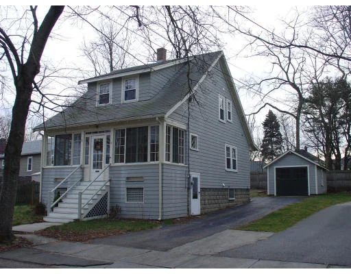 Unit for sale at 10 Pinevale Ave, Reading, MA 01867