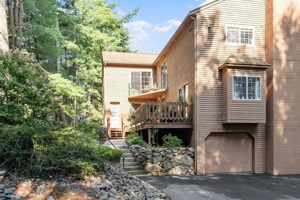 Unit for sale at 44 Voyagers Ln, Ashland, MA 01721