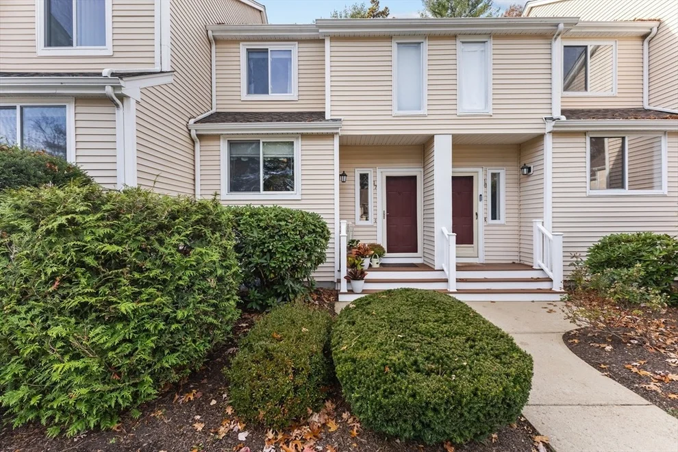 Unit for sale at 17 Gasllght Lane, Easton, MA 02356