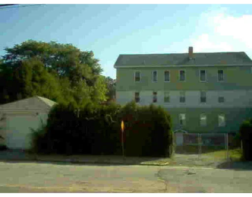 Unit for sale at 327 Hamilton St, Worcester, MA 01604