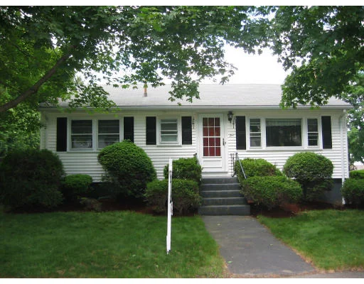 Unit for sale at 5 Woodside Ter, Woburn, MA 01801