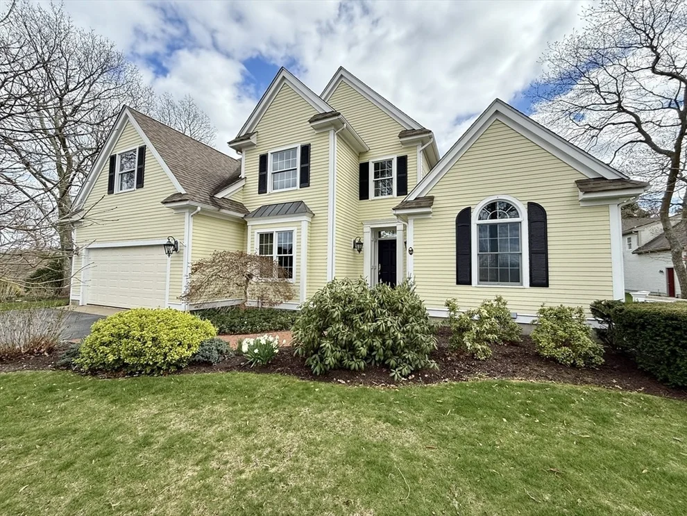 Unit for sale at 53 White Cliff Dr, Plymouth, MA 02360