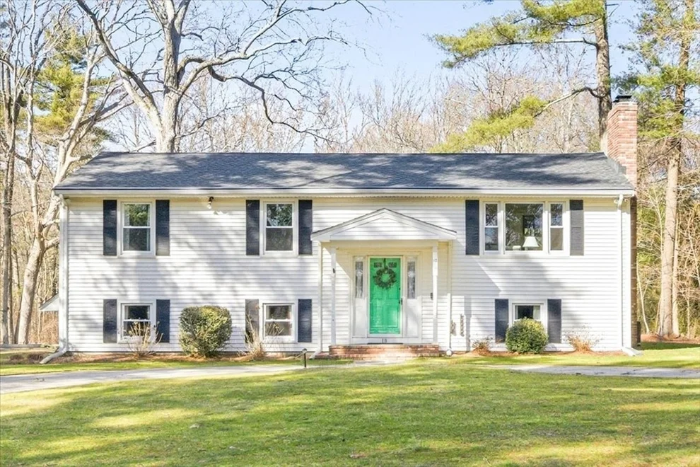 Unit for sale at 10 W Cudworth, Freetown, MA 02702