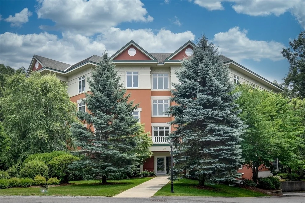 Unit for sale at 20 Northwood Dr, Sudbury, MA 01776
