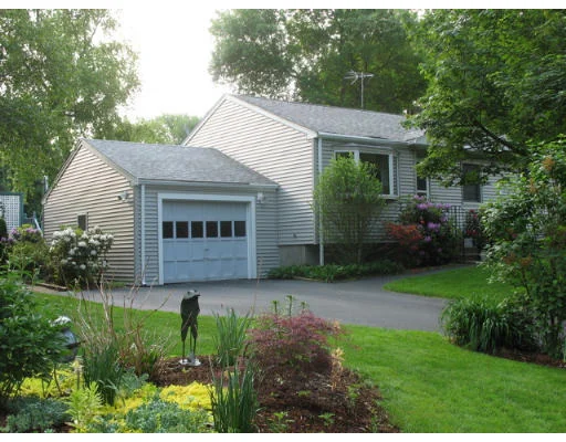 Unit for sale at 272 Chamberlain St, Holliston, MA 01746