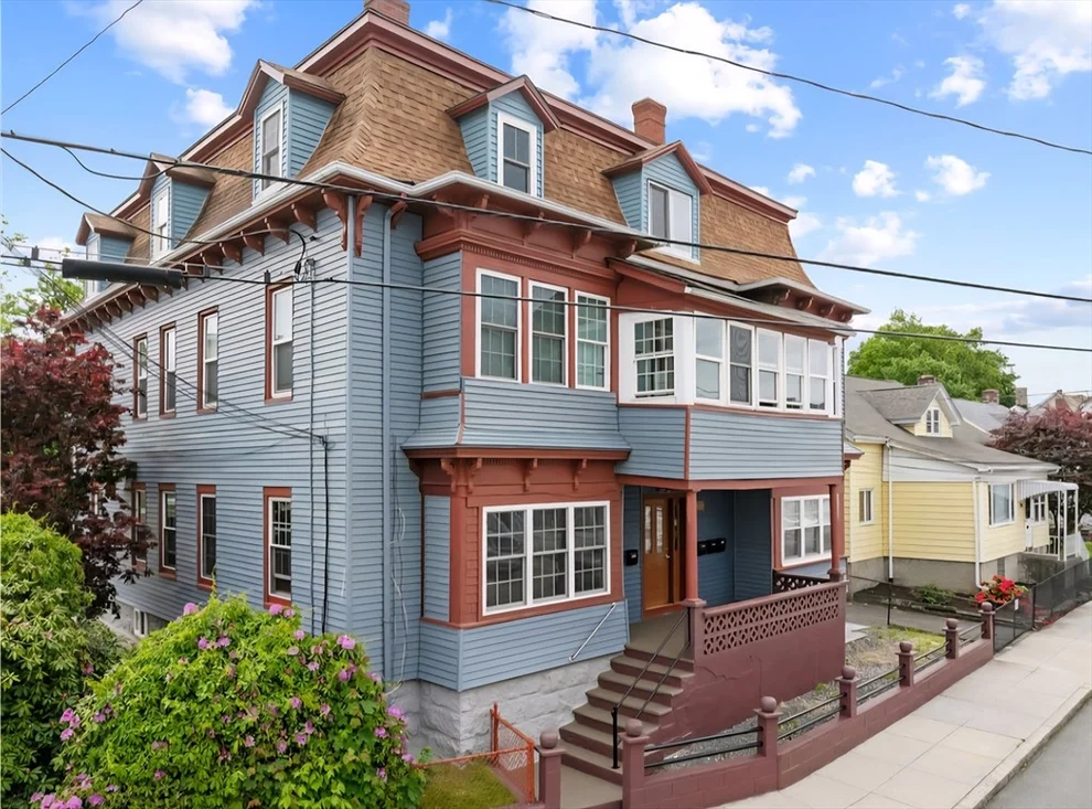 Unit for sale at 186 John St, Fall River, MA 02721