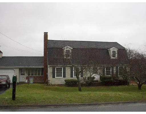 Unit for sale at 10 Sleepy Hollow Road, Topsfield, MA 01983