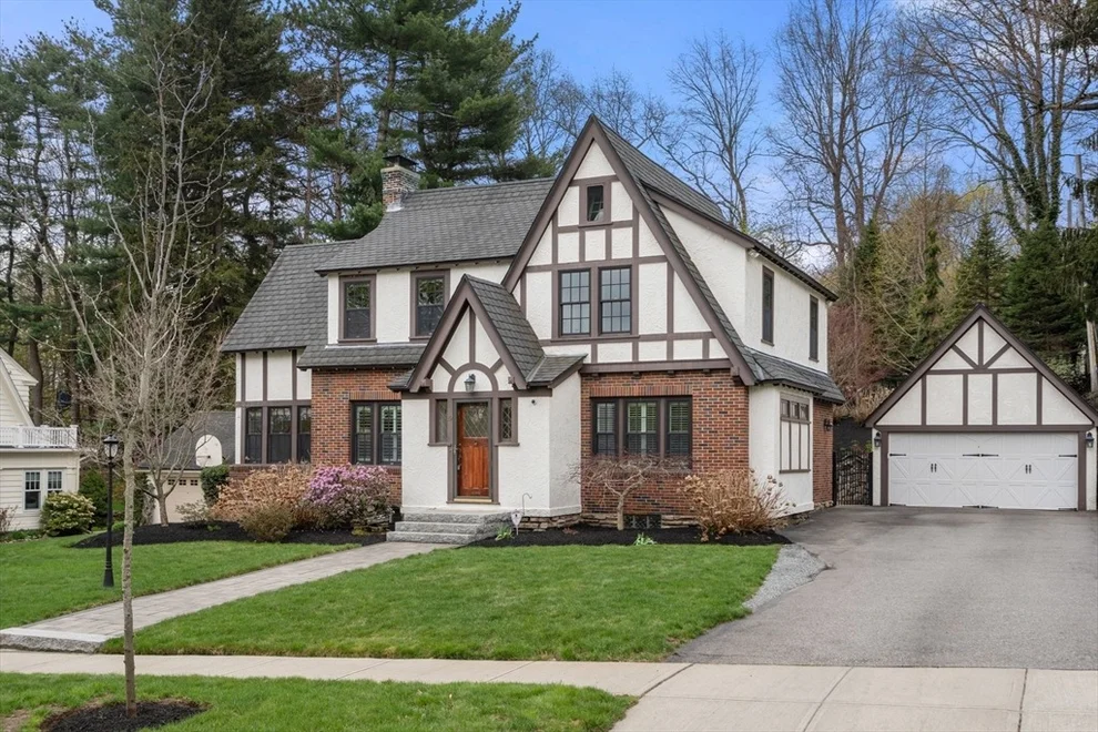 Unit for sale at 19 Hancock Hill Dr, Worcester, MA 01609