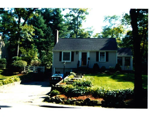Unit for sale at 945 Main, Lynnfield, MA 01940