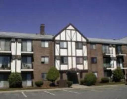Unit for sale at 59 Highland Glen Dr, Randolph, MA 02368